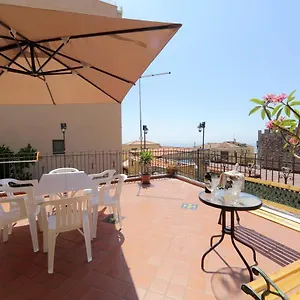 https://casa-la-boheme.taorminaitalyhotels.com